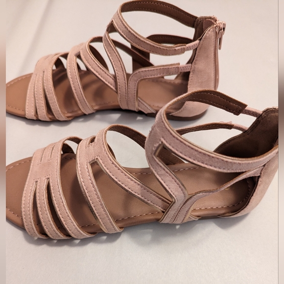 SO sandals - Picture 2 of 8